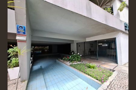 Apartamento à venda com 120m², 3 quartos e 1 vagaFachada