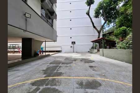 Apartamento à venda com 120m², 3 quartos e 1 vagaÁrea comum- Quadra Esportiva