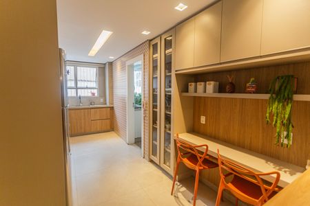 Apartamento à venda com 144m², 4 quartos e 3 vagasCozinha