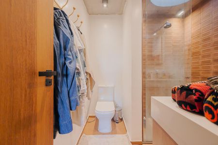 Casa para alugar com 380m², 3 quartos e 2 vagasBanheiro da Suíte