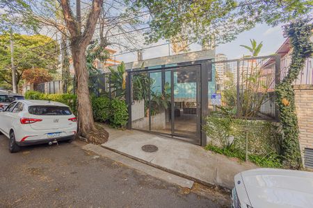 Casa para alugar com 380m², 3 quartos e 2 vagasFachada
