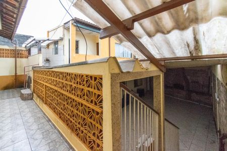 Casa à venda com 400m², 4 quartos e 3 vagasEscada