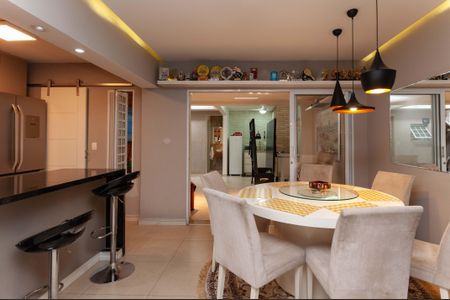 Sala de casa para alugar com 4 quartos, 270m² em Água Branca, São Paulo