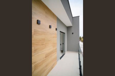 Casa à venda com 130m², 3 quartos e 2 vagas Casa à venda com 130m², 3 quartos e 2 vagasVaranda da Suíte