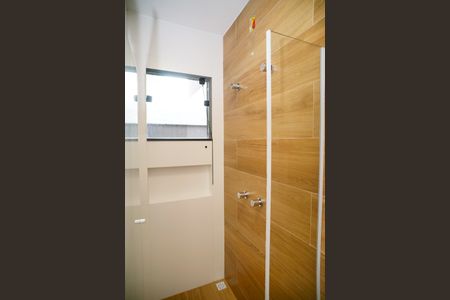 Casa à venda com 130m², 3 quartos e 2 vagas Casa à venda com 130m², 3 quartos e 2 vagasBanheiro 2