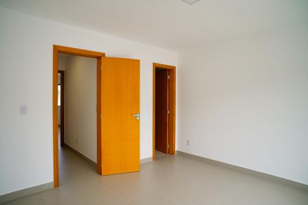 Casa à venda com 130m², 3 quartos e 2 vagas Casa à venda com 130m², 3 quartos e 2 vagasSuíte