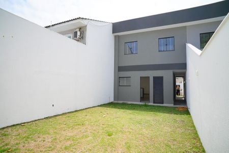 Casa à venda com 130m², 3 quartos e 2 vagas Casa à venda com 130m², 3 quartos e 2 vagasQuintal