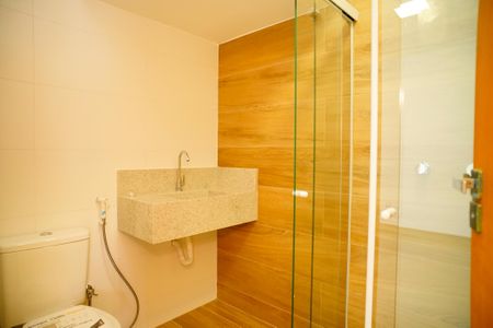 Casa à venda com 130m², 3 quartos e 2 vagas Casa à venda com 130m², 3 quartos e 2 vagasBanheiro 1