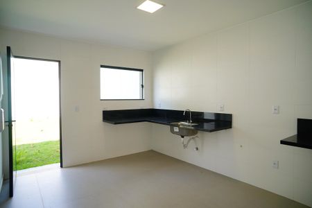 Casa à venda com 130m², 3 quartos e 2 vagas Casa à venda com 130m², 3 quartos e 2 vagasCozinha