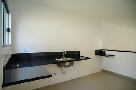 Casa à venda com 130m², 3 quartos e 2 vagas Casa à venda com 130m², 3 quartos e 2 vagasCozinha