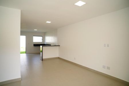 Casa à venda com 130m², 3 quartos e 2 vagas Casa à venda com 130m², 3 quartos e 2 vagasSala