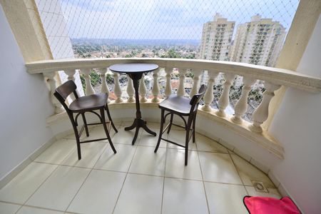 Sacada de casa de condomínio para alugar com 2 quartos, 66m² em Setor Bueno, Goiânia