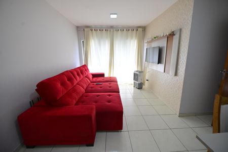 Sala de casa de condomínio para alugar com 2 quartos, 66m² em Setor Bueno, Goiânia