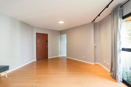 Sala de apartamento à venda com 2 quartos, 68m² em Chácara Agrindus, Taboão da Serra