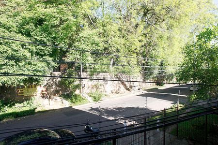 Sala Vista de apartamento para alugar com 1 quarto, 28m² em Azenha, Porto Alegre