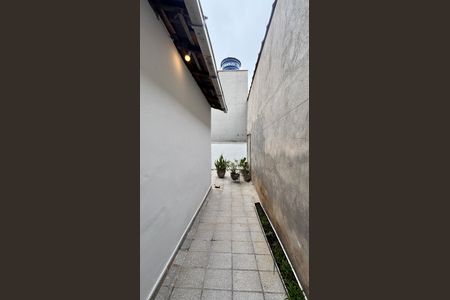 Casa à venda com 86m², 2 quartos e 2 vagasCorredor