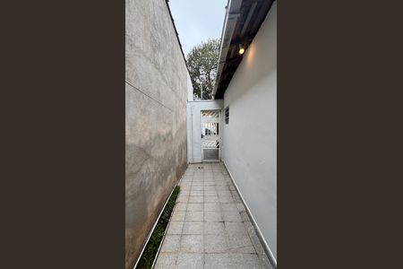 Casa à venda com 86m², 2 quartos e 2 vagasCorredor