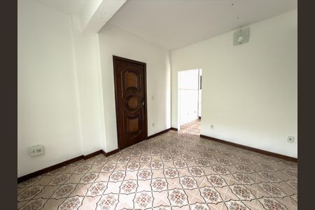 Sala de apartamento para alugar com 1 quarto, 46m² em Cordovil, Rio de Janeiro