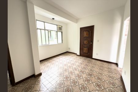 Sala de apartamento para alugar com 1 quarto, 46m² em Cordovil, Rio de Janeiro