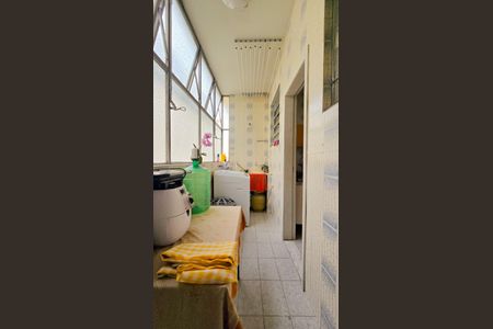 Apartamento à venda com 115m², 3 quartos e 1 vagaÁrea de Serviço