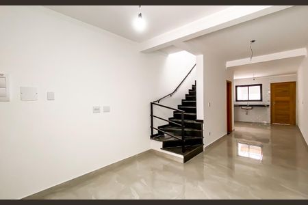 Casa à venda com 130m², 3 quartos e 2 vagasSala