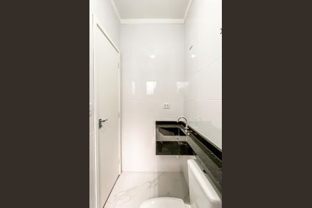 Casa à venda com 130m², 3 quartos e 2 vagasBanheiro