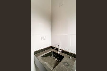 Casa à venda com 130m², 3 quartos e 2 vagasBanheiro da Suíte 1