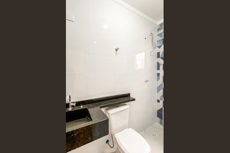 Casa à venda com 130m², 3 quartos e 2 vagasBanheiro