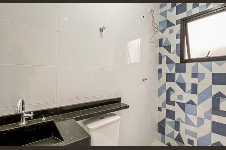 Casa à venda com 130m², 3 quartos e 2 vagasBanheiro