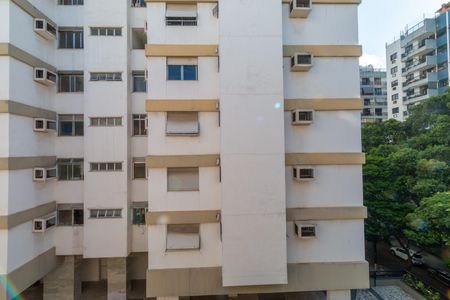 Apartamento à venda com 168m², 3 quartos e 2 vagasÁrea de Serviço Vista