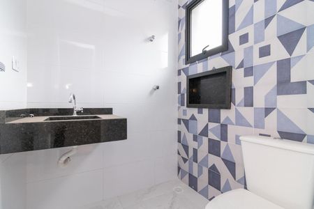 Casa à venda com 110m², 3 quartos e 3 vagasBanheiro da Suíte