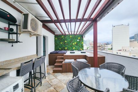 Apartamento à venda com 66m², 1 quarto e 1 vagaÁrea Superior