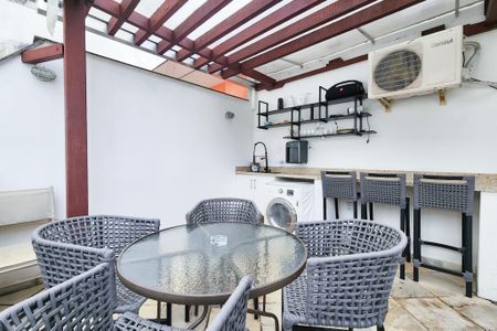 Apartamento à venda com 66m², 1 quarto e 1 vagaÁrea Superior