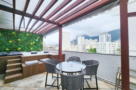 Apartamento à venda com 66m², 1 quarto e 1 vagaÁrea Superior