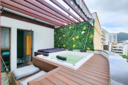 Apartamento à venda com 66m², 1 quarto e 1 vagaÁrea Superior