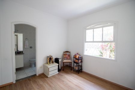 Casa à venda com 698m², 4 quartos e 4 vagasSuíte 1