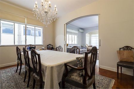 Apartamento à venda com 3 quartos, 270m² em Cerqueira César, São Paulo