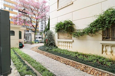 Apartamento à venda com 3 quartos, 270m² em Cerqueira César, São Paulo