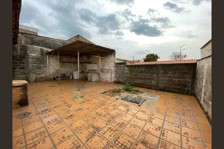 Casa à venda com 4 quartos, 185m² em Vila Castelo Branco, Campinas