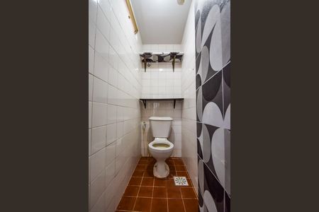Apartamento à venda com 55m², 2 quartos e 1 vaga Apartamento à venda com 55m², 2 quartos e 1 vagaBanheiro de Serviço