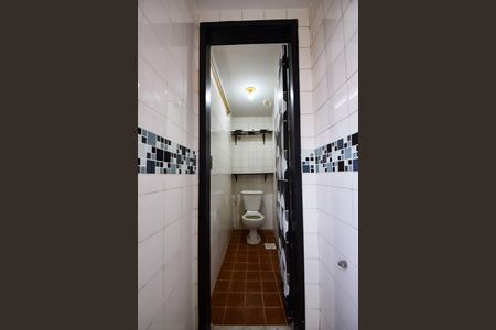 Apartamento à venda com 55m², 2 quartos e 1 vaga Apartamento à venda com 55m², 2 quartos e 1 vagaBanheiro de Serviço