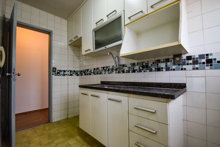 Apartamento à venda com 55m², 2 quartos e 1 vaga Apartamento à venda com 55m², 2 quartos e 1 vagaCozinha
