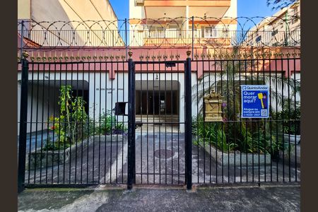 Apartamento à venda com 55m², 2 quartos e 1 vaga Apartamento à venda com 55m², 2 quartos e 1 vagaFachada