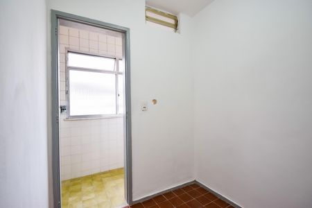 Apartamento à venda com 55m², 2 quartos e 1 vaga Apartamento à venda com 55m², 2 quartos e 1 vagaQuarto de Serviço