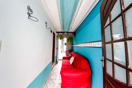 Casa à venda com 221m², 2 quartos e 2 vagas Casa à venda com 221m², 2 quartos e 2 vagasHall
