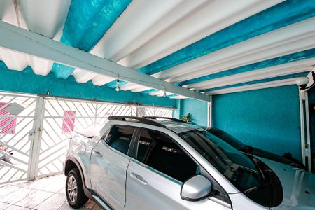 Casa à venda com 221m², 2 quartos e 2 vagas Casa à venda com 221m², 2 quartos e 2 vagasGaragem
