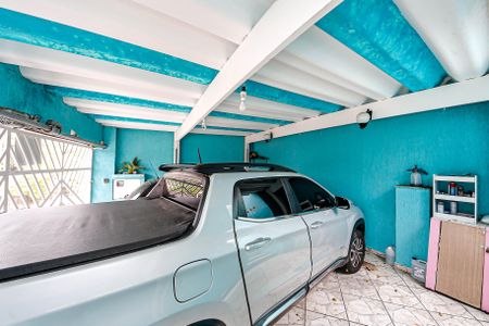 Casa à venda com 221m², 2 quartos e 2 vagas Casa à venda com 221m², 2 quartos e 2 vagasGaragem