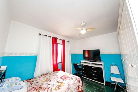 Casa à venda com 221m², 2 quartos e 2 vagas Casa à venda com 221m², 2 quartos e 2 vagasQuarto 1