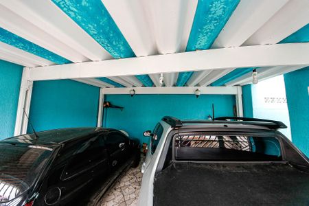 Casa à venda com 221m², 2 quartos e 2 vagas Casa à venda com 221m², 2 quartos e 2 vagasGaragem