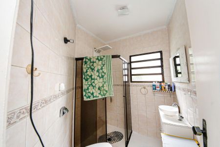 Casa à venda com 221m², 2 quartos e 2 vagas Casa à venda com 221m², 2 quartos e 2 vagasBanheiro